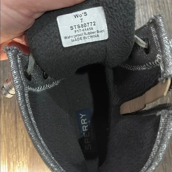 Sperry Women's Glitter Silver Duck Boots - Size 7 - Picture 9 of 9